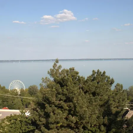 Gyoengyoem * Balatonalmádi
