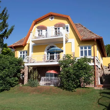 Gyoengyoem Apartament