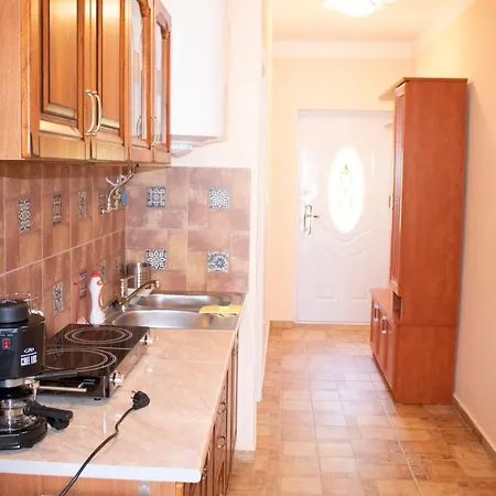 Gyoengyoem Apartment Balatonalmádi